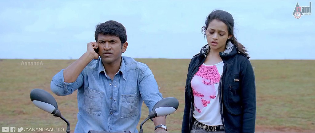 Yaare Koogadali (2012) Hindi Dubbed Full Movie 480p - 720p poster